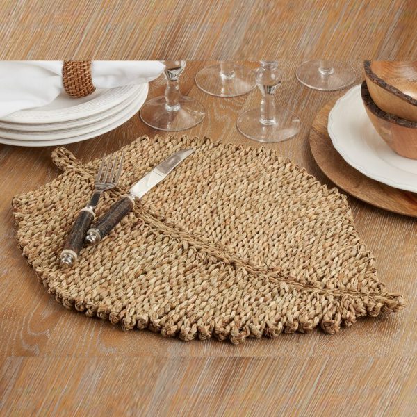 Seagrass leaf placemats are a missing piecce to complete your kitchen and creat a fresh feeling to your guess.