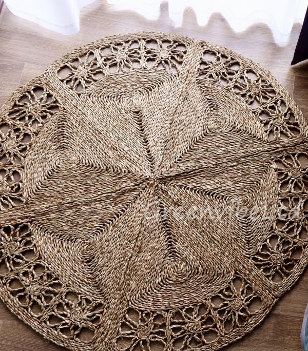 A handmade product from Vietnamese artisans. Foldable Seagrass Area Rug for easy storage, bringing convenience to customers
