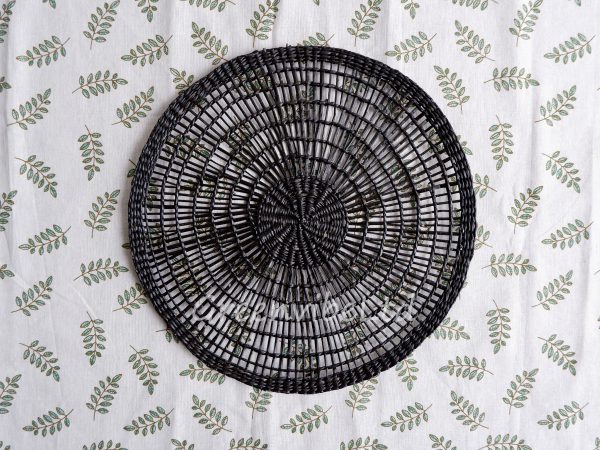 Handwoven natural seagrass placemat plate eco-friendly placemats