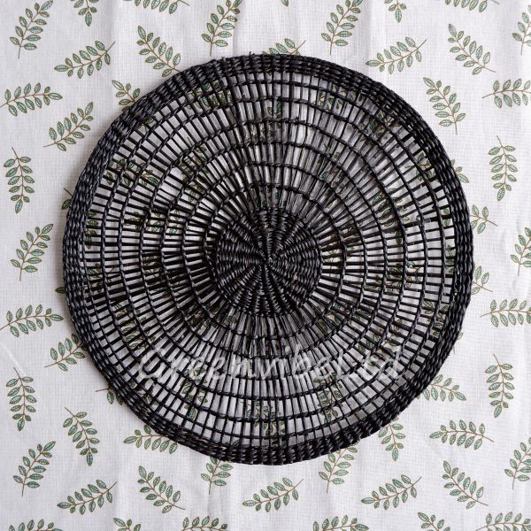Handwoven natural seagrass placemat plate eco-friendly placemats