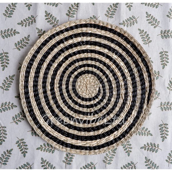 Minimalist black-striped seagrass placemat will decorate your house in a simple, unique but not boring way.