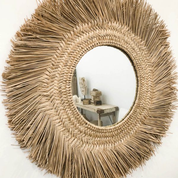Create the perfect living with Boho style seagrass mirror decor. This decor is made from 100% natural seagrass and artisan from Viet Nam.