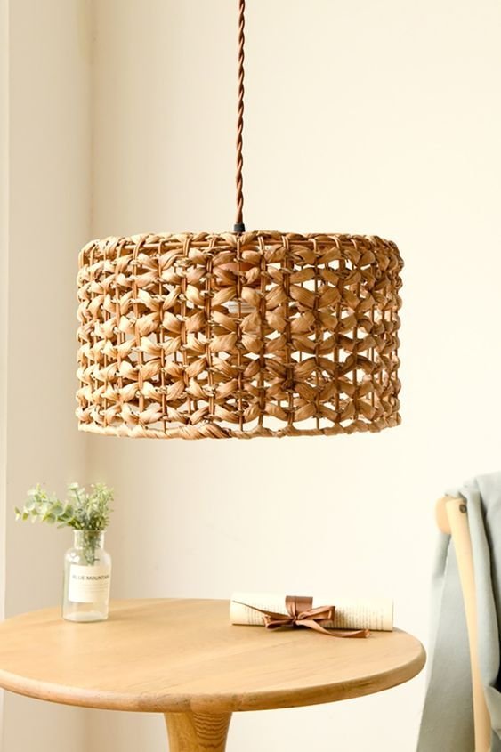Infuse your space with casual appeal with classic Natural Woven Water Hyacinth Lamp Shade. This will make your home more stylish and rustic.
