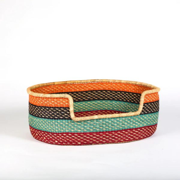 Woven with natural-toned seagrass with colorful patterns, our Colorful Seagrass Pet Bed will provide a comfortable place for your pet.