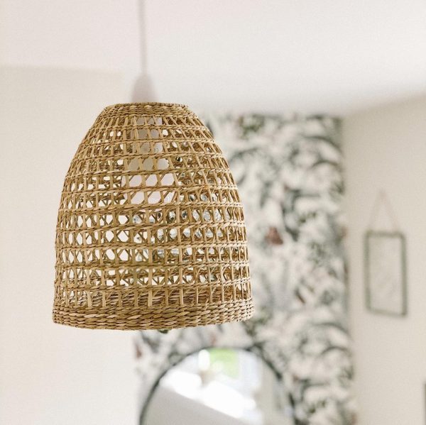 Woven Seagrass Light Shade, throws a nice reflection across the ceiling when on. Looks elegant in any room and the material is natural.