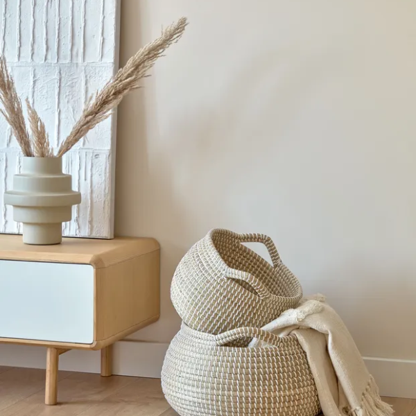 Wholesale A set of 2 natural seagrass storage baskets with sturdy, comfortable handles are also important with heavy loads of laundry.