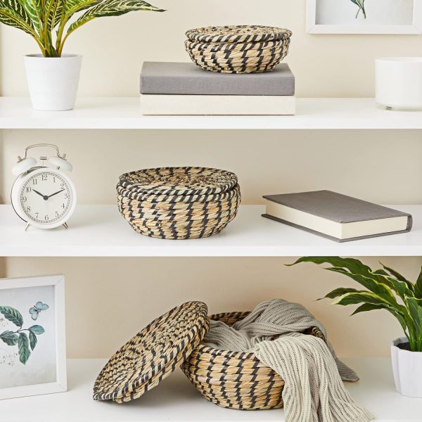 Decorative Seagrass Storage Baskets for Organizing, Round Woven Baskets in 3 Sizes with Lids